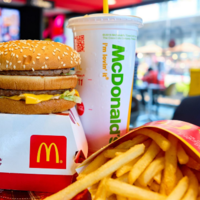 Рестораны McDonald’s временно остановили работу в Казахстане 