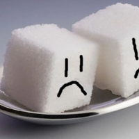 Сахар набивает цену: за месяц он подорожал на 33%, за год — на 50%! А несладкая жизнь продолжается…