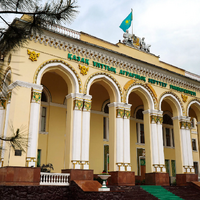 Преподавателям КазНАИУ обещают поднять зарплату на 50%