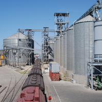 Казахстан готов увеличить перевалку зерна в Иран и Азербайджан через порт в Актау
