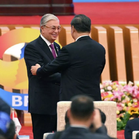 Казахстан предложил Китаю создать партнерскую сеть крупных стратегических портов, логистических центров и почтовых хабов