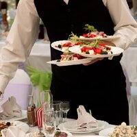 Еда в кафе и ресторанах Казахстана подорожала на 25% за год