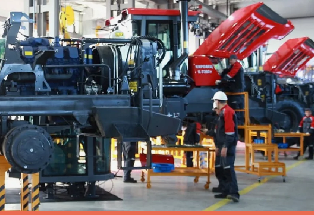 За шесть месяцев производство зерноуборочных комбайнов в Казахстане увеличилось на 65,7% — до 449 единиц